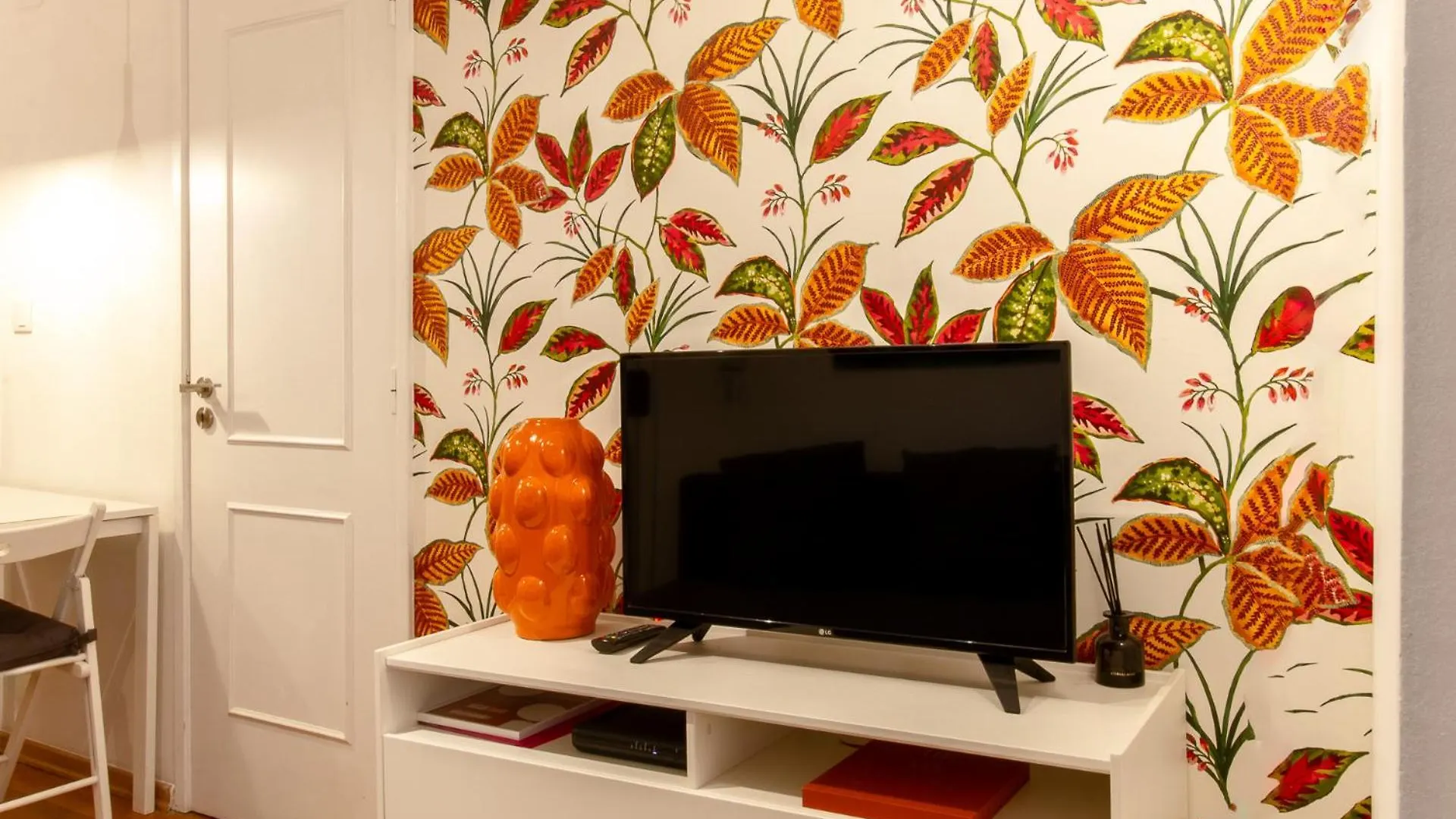 Contemporary Apartment In Chiado 1 Lissabon