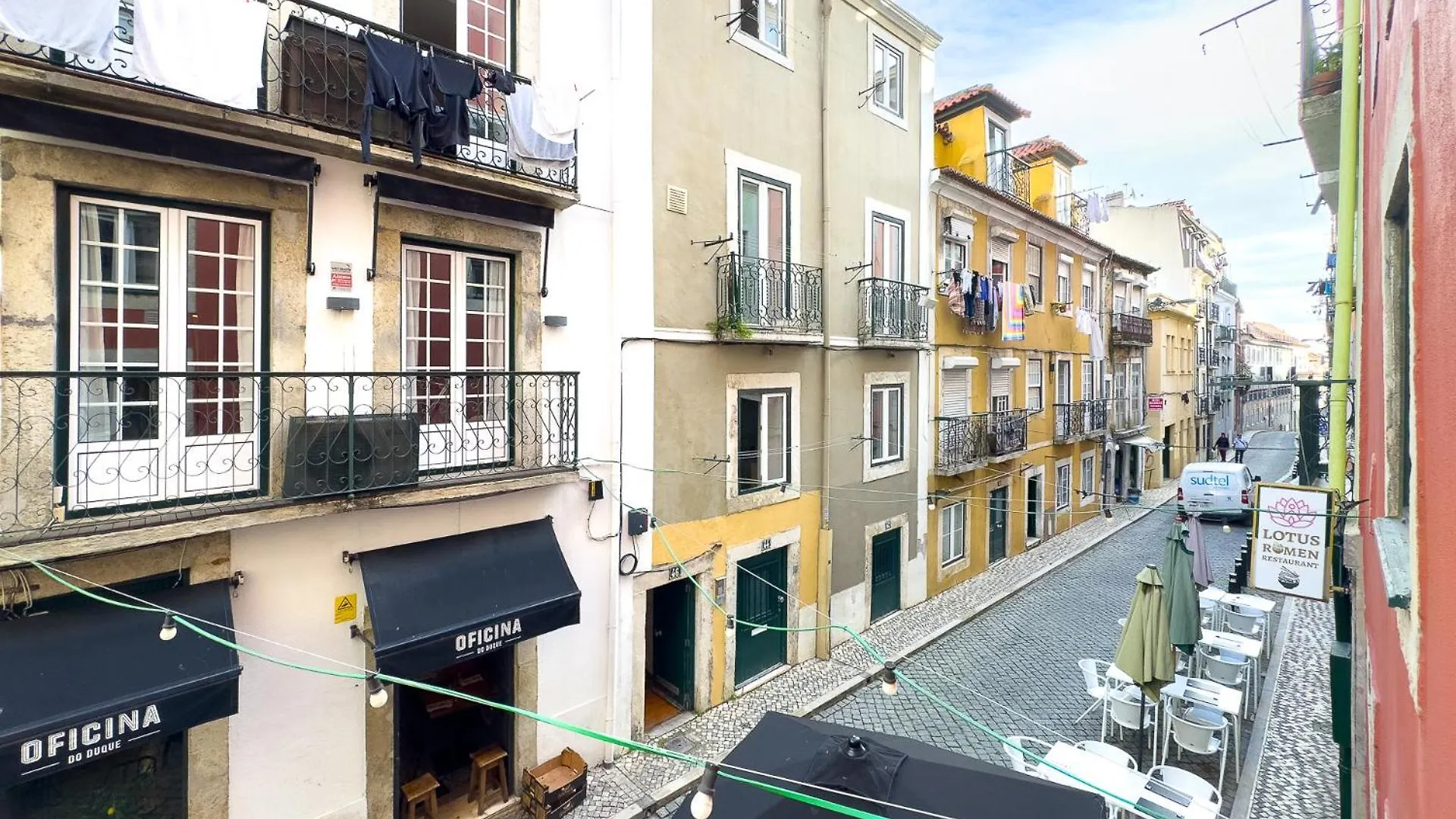 Contemporary Apartment In Chiado 1 Lissabon Portugal