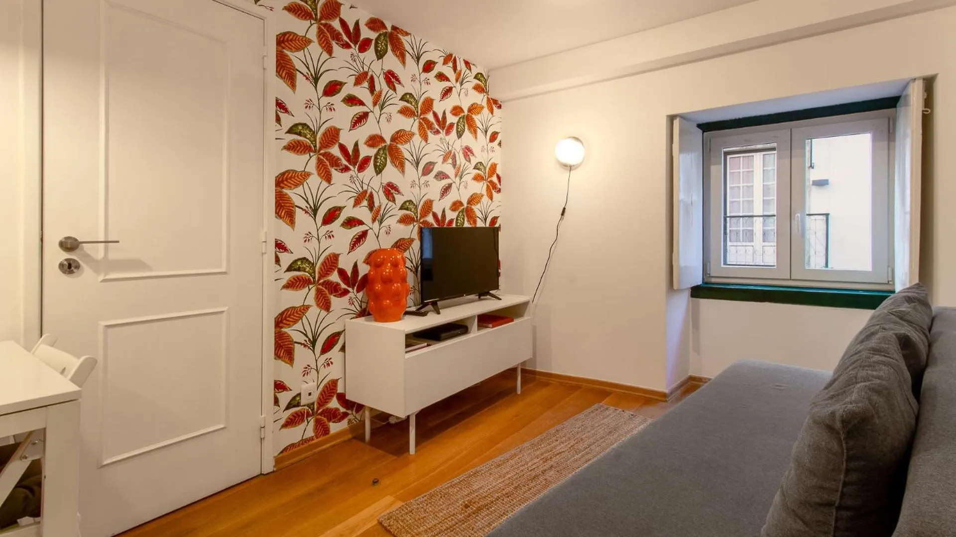 Contemporary Apartment In Chiado 1 Lissabon