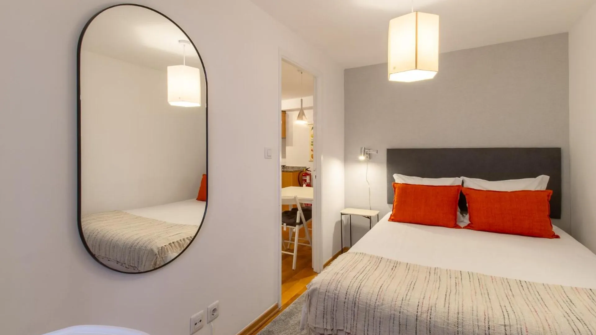 Contemporary Apartment In Chiado 1 Lissabon